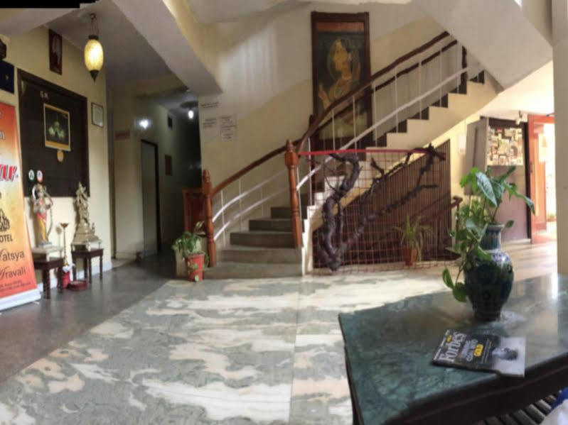 Aravali Clarks Inn Alwar Exteriör bild
