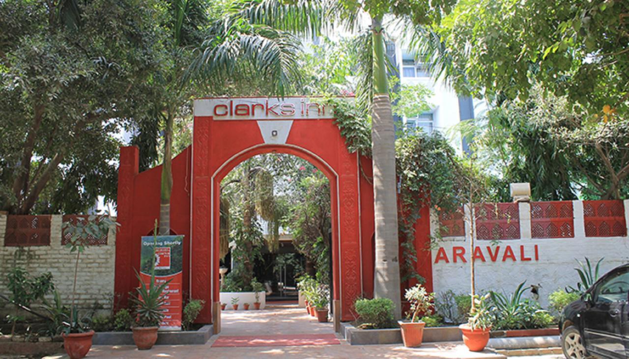 Aravali Clarks Inn Alwar Exteriör bild