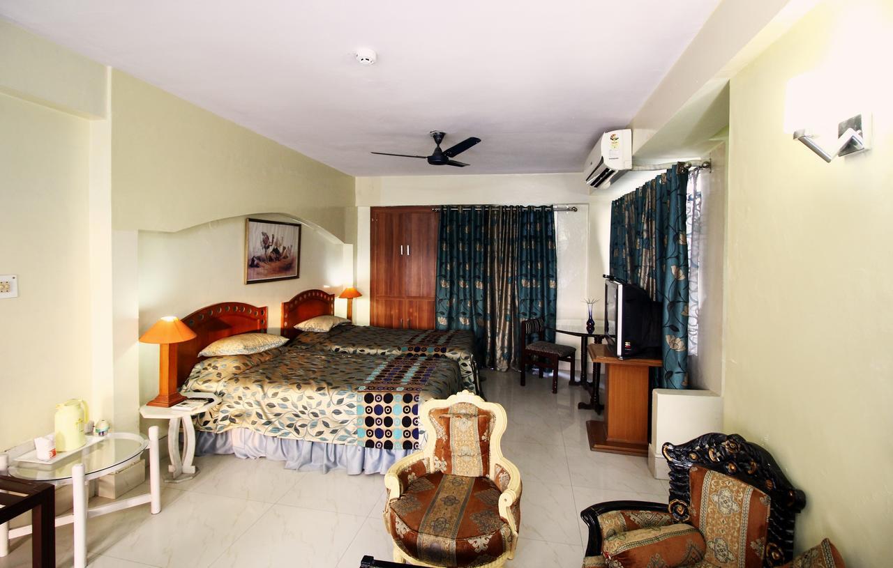 Aravali Clarks Inn Alwar Exteriör bild
