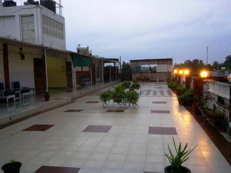 Aravali Clarks Inn Alwar Exteriör bild