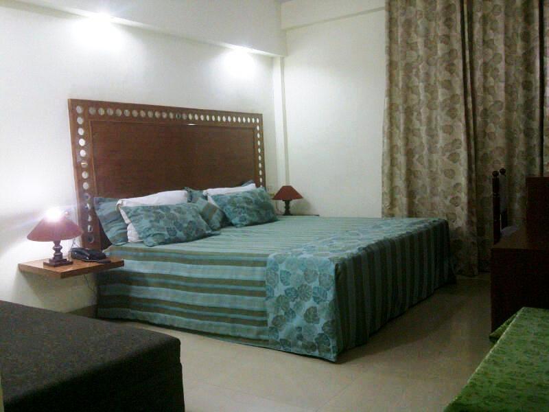 Aravali Clarks Inn Alwar Exteriör bild