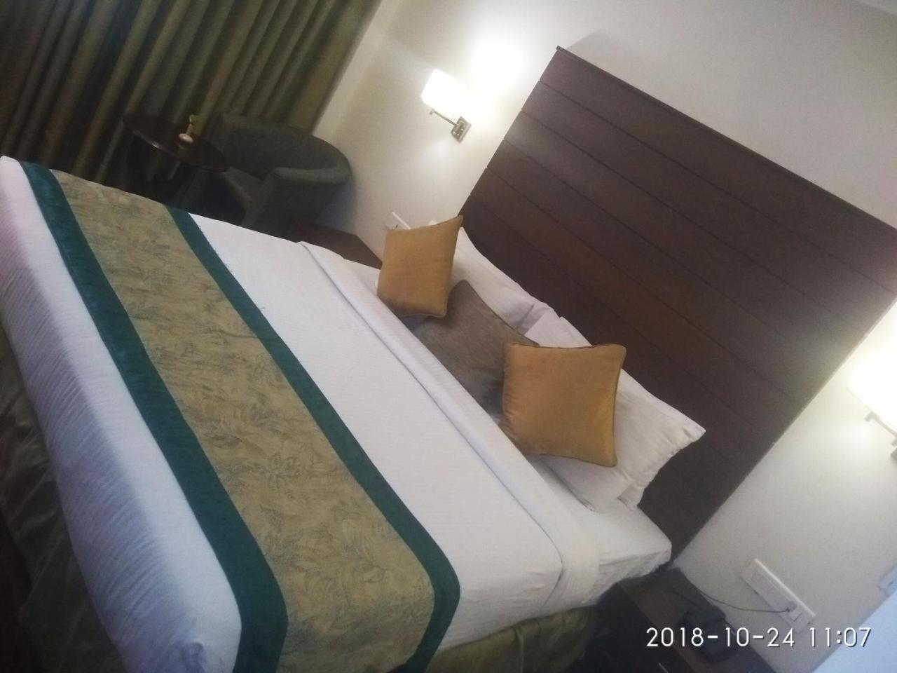 Aravali Clarks Inn Alwar Exteriör bild
